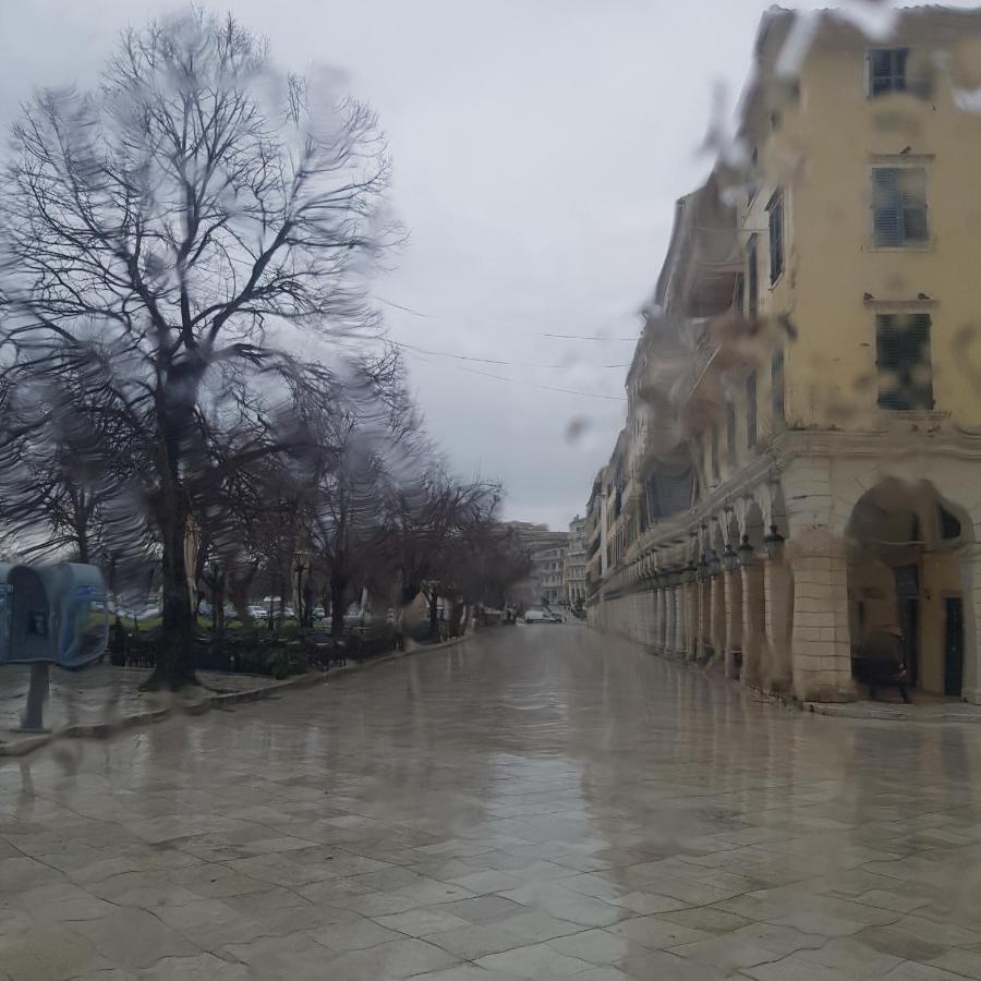 Dinos στην παλιά πόλη κέρκυρα Corfu * Corfu (city)