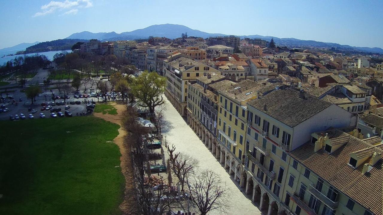 Dinos στην παλιά πόλη κέρκυρα Corfu